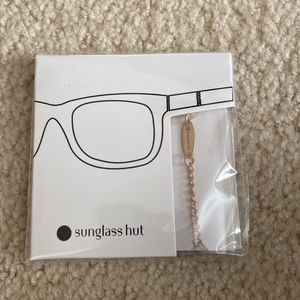 Sunglasses hut sunglass chain
